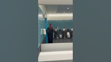 Spiegeltje, spiegeltje in de stal… Iedereen kan het zien || ViralHog