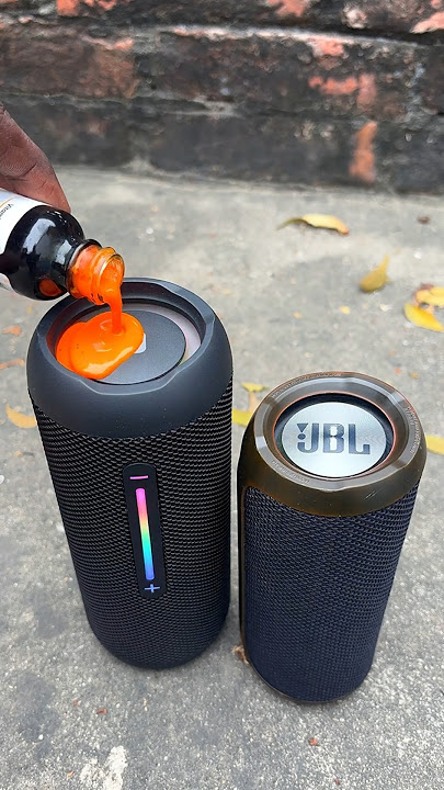 Portronic and JBL colour basstest