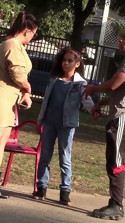 Download lagu Strange man tries to kidnap little girl #shorts