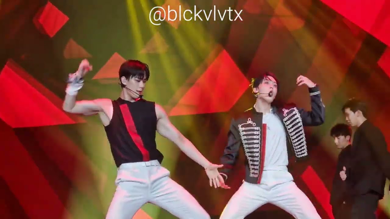220709 HallyuPopFest in London ASTRO Moonbin & Sanha Bad Idea + Who + ment ULTRA HD fancam