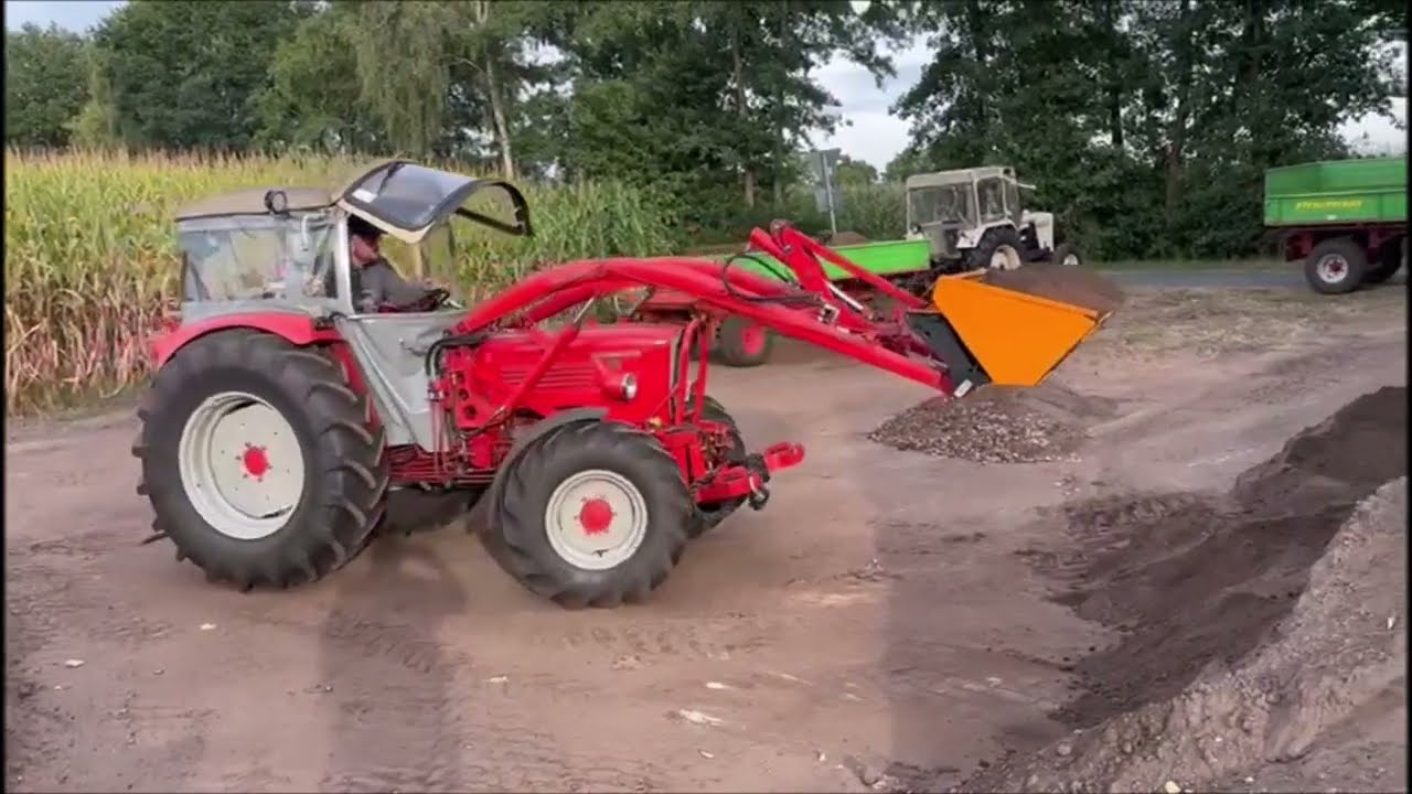 Mutterboden laden mit dem Güldner G35a