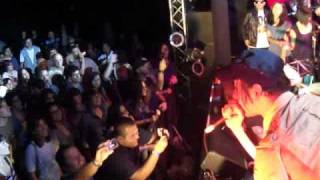 Video thumbnail of "STEREO TOTAL - "Everybody in the Discotheque (I hate)"! At The Echoplex Los Angeles"