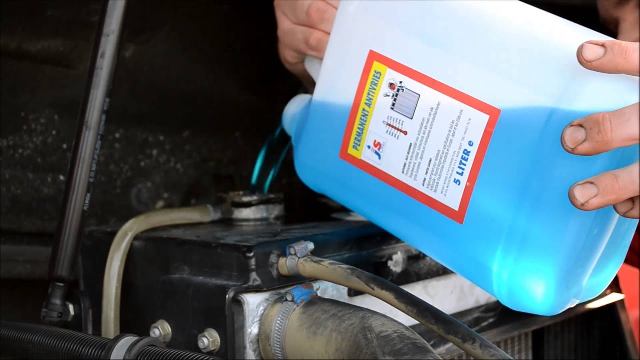 Changing Manitou coolant for extreme cold temperatures (Moscow) YouTube