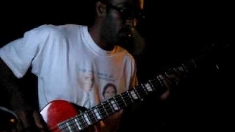 Different Strings Rush Bass Cover