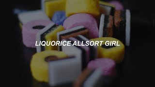 Head Cleaner - Liquorice Allsort Girl  | Sub Español