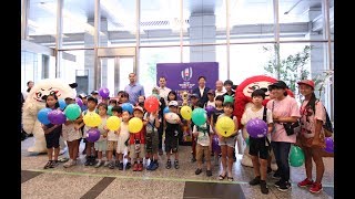 ラグビーW杯の優勝トロフィーが霞が関に！！ - YouTube