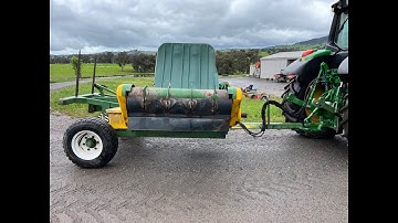 Hustler Chainless 4000 bale feeder