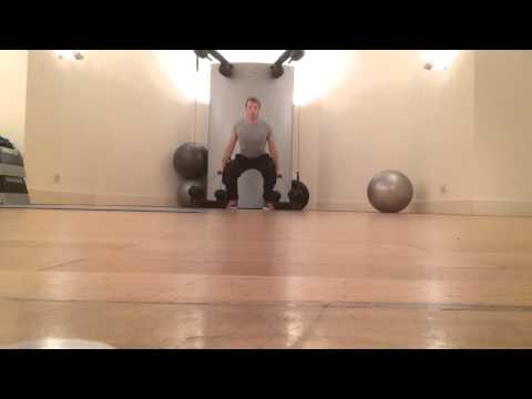 Mixed squat excercises at Kinesis #squat #kinesis #villakennedy #personaltrainer