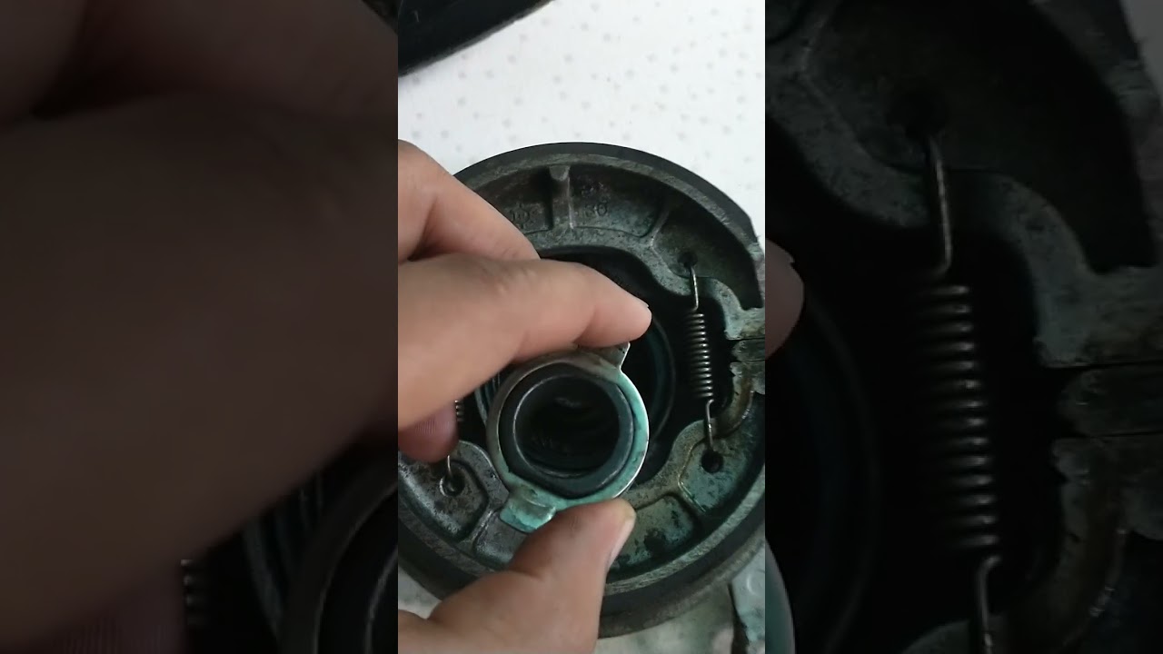 colocando a engrenagem do cabo do velocímetro factor 125.