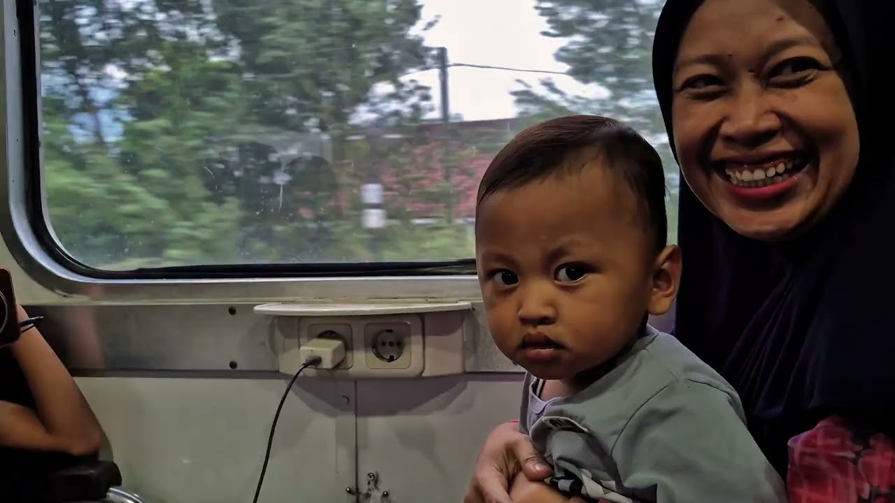 Naik kereta api tut tut tut