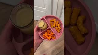 what my 1 year old eats in a day!!