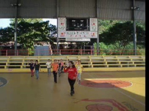 姐姐妹妹站起来