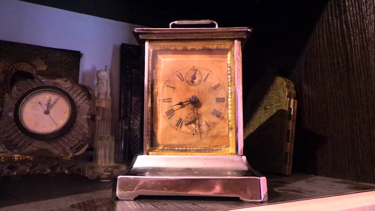 Старые часы песня слушать. Часы каретные Монополь. Часы каретные Антикварные. Старинные музыкальные часы. Редчайшие Антикварные часы.