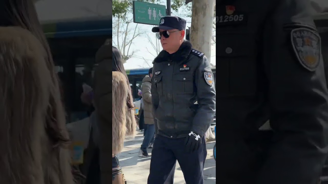 It was cool to meet a policeman wearing a leather jacket by the West Lake. Actual shot on site i