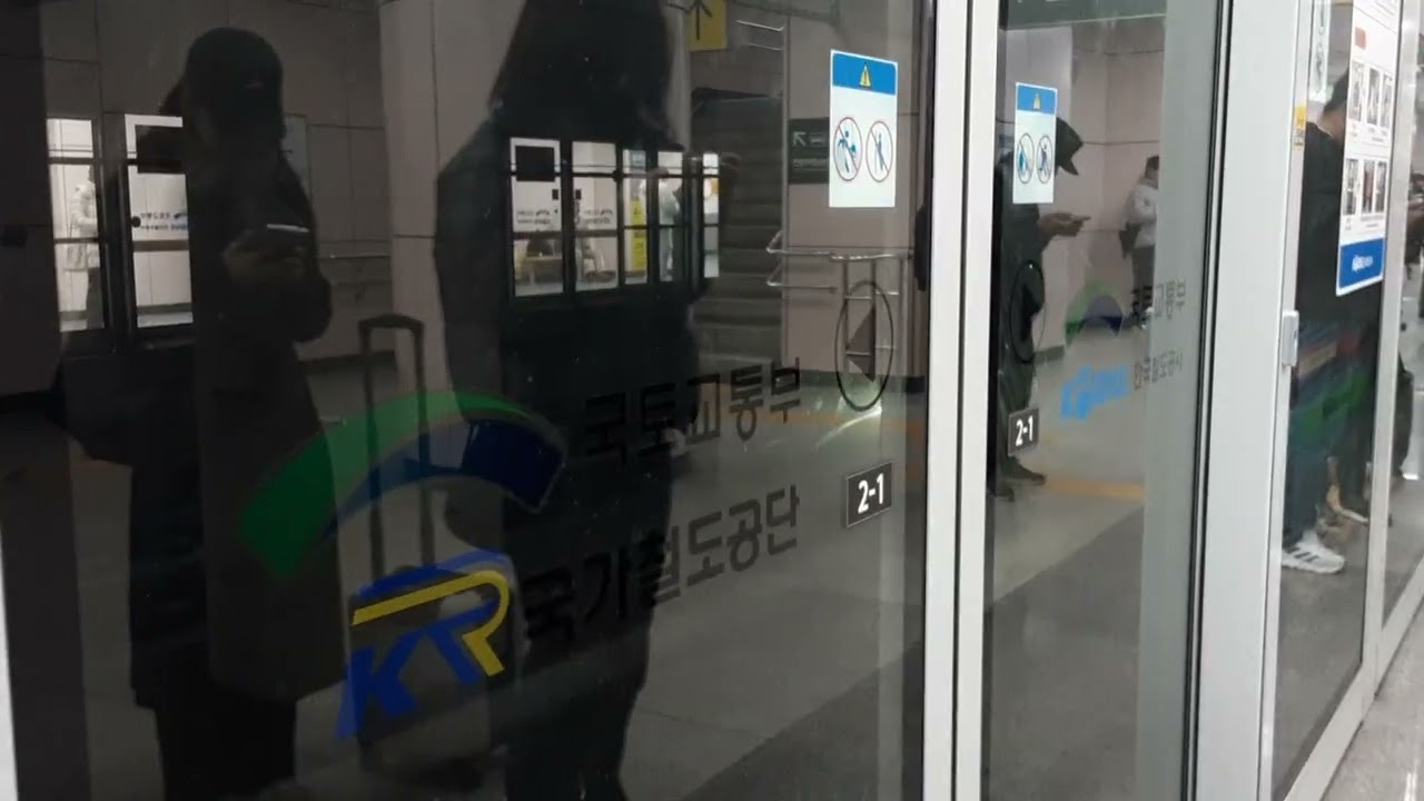 수인분당선 인천행 수원역 진입 (1호선 수원역 발차를 못 찍었음)