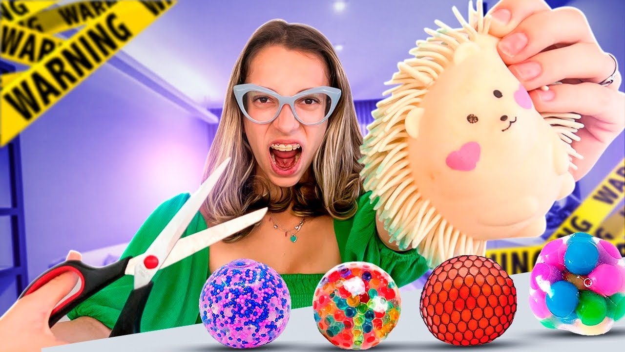 Cortando e Abrindo Fidget Toys e Stress Balls da minha Coleção 😱
