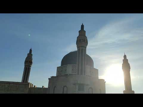 ذكريات ايام الدراسة في جامعة بغداد وكنا نحضر لجامع ام القرى ونحضى باساتذتنا حفظهم الله تعالى