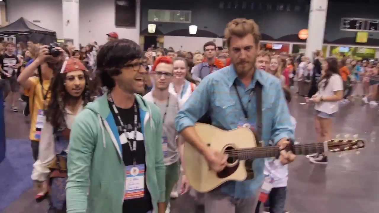 EXCLUSIVE: Impromptu Song at VidCon 2013 - EXCLUSIVE: Impromptu Song at VidCon 2013