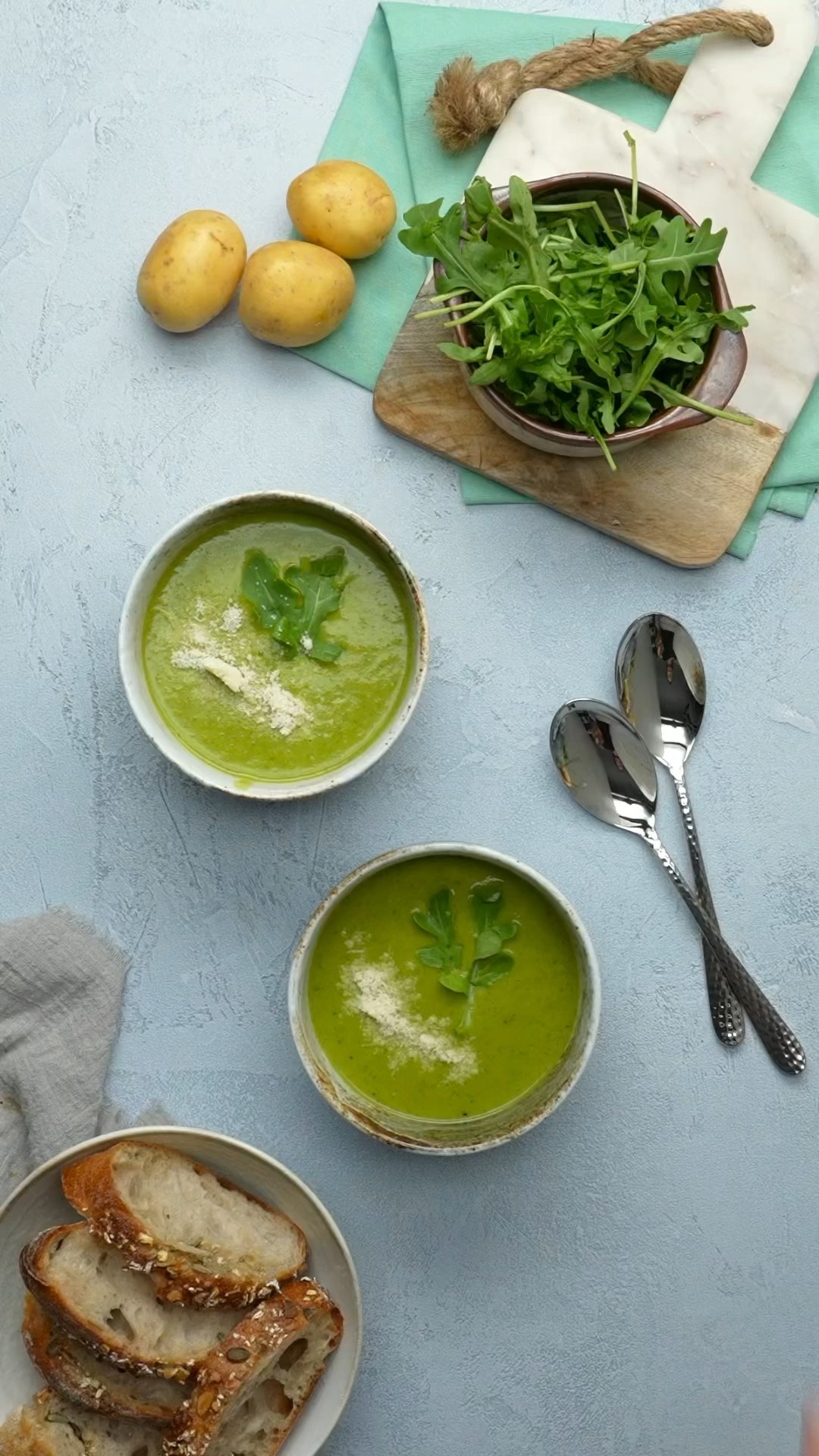 Rucola-Kartoffel-Suppe 🌱🥔#EinfachTasty#Kartoffelsuppe#Rucolasuppe# ...