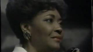Video thumbnail of "Nancy Wilson - If I Could (live)"