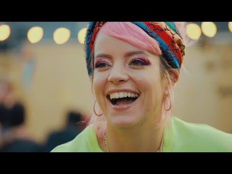 Video: Lily Allen sa rozišla s manželom