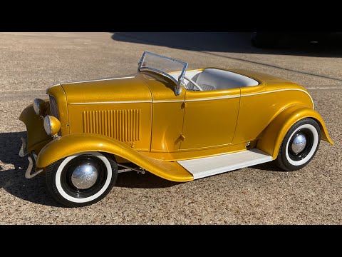 The Big Deuce 1932 Ford 1/8 Scale - YouTube