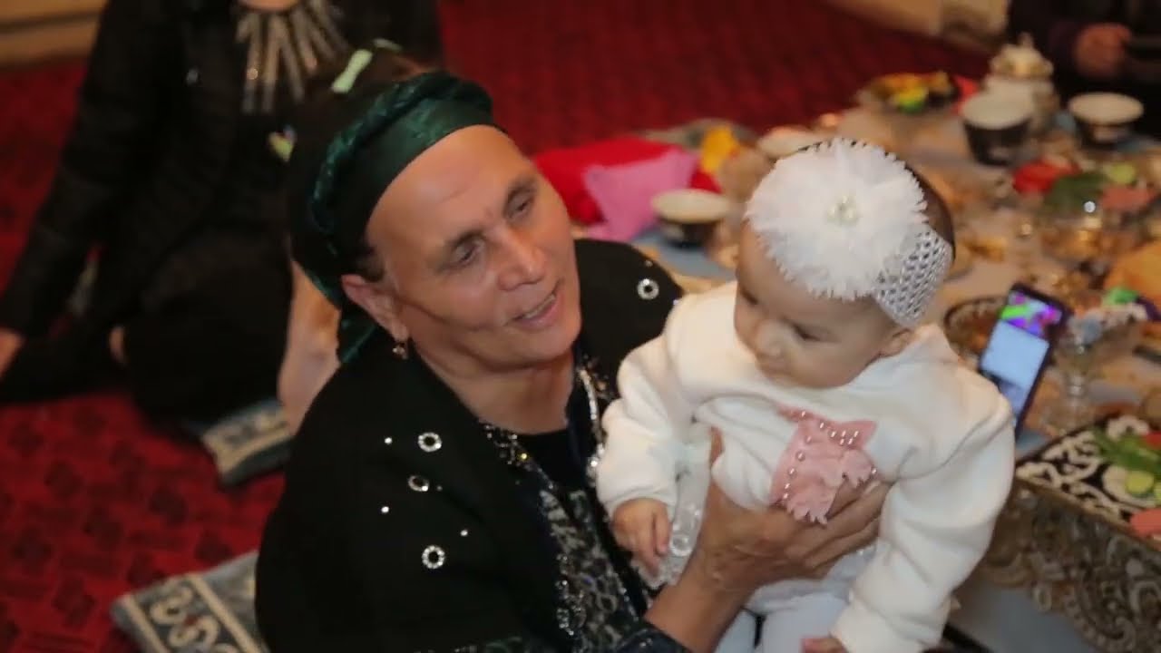 Sariq sochli Nastya Bakeeva bilan jinsiy aloqa