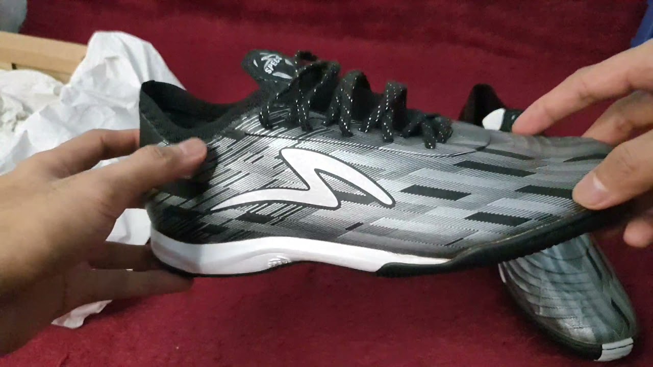 specs accelerator lightspeed 2 elite fg