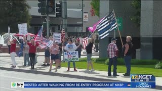 Group in opposition to 'Fighting Oligarchy' Bakersfield event rallies outside arena