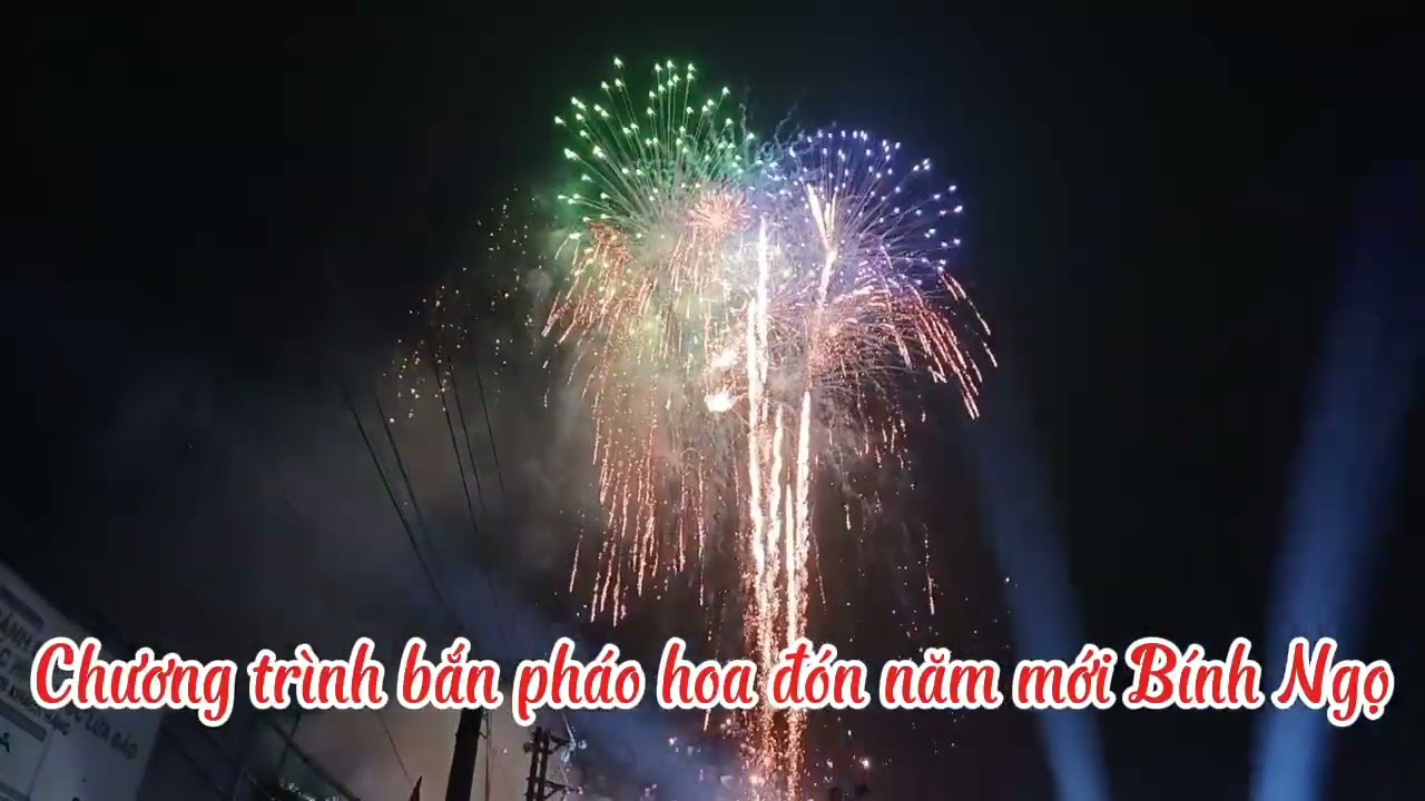 Chương trình bắn pháo hoa đón năm mới Bính Ngọ tại Quảng trường xã Hiệp Hòa