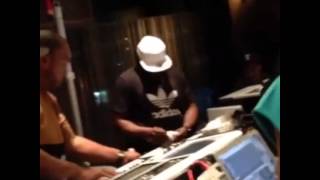 Jay Z, Timbaland And Swizz Beatz Are Together In The Studio In This Video