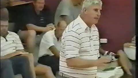 Bob Knight defensive clinic on drag, screen and transition