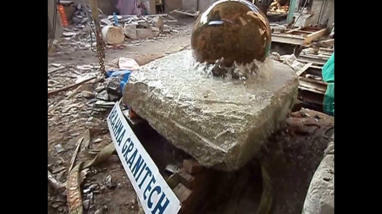 gray ball fountain,gray sphere fountain,gray globe fountain,gray ball water feature