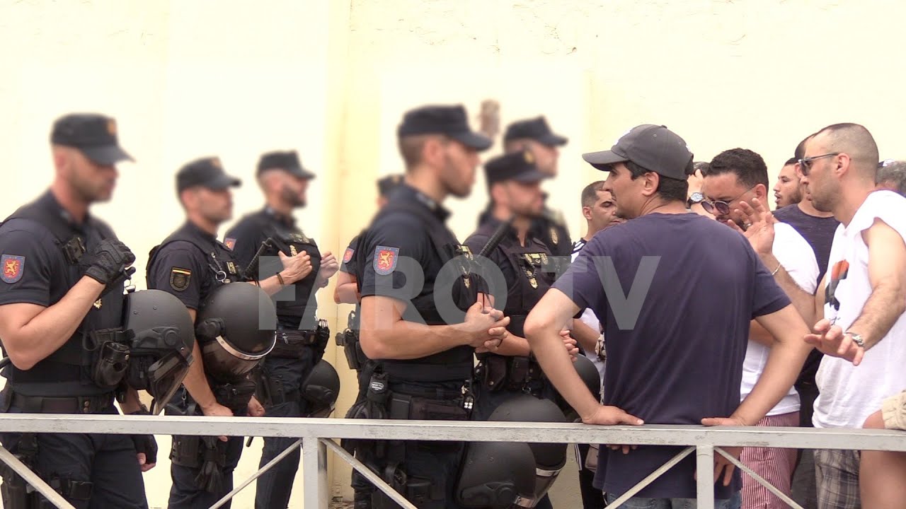 Manifestación desde la explanada a la frontera del Tarajal