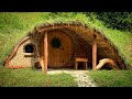 Construit une pirogue sur le terrain  la maison du hobbit  indemnite