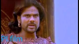 Duryodana meminta karna menjatuhkan busur Abimanyu 