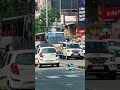 മുഖ്യമന്ത്രിയുടെ പൈലറ്റ് വാഹനത്തിന് പിന്നിലായി പ്രിയദർശിനി പദ്ധതിക്ക് തുടക്കം കുറിച്ച ബസ്സിന്റെ വരവ്