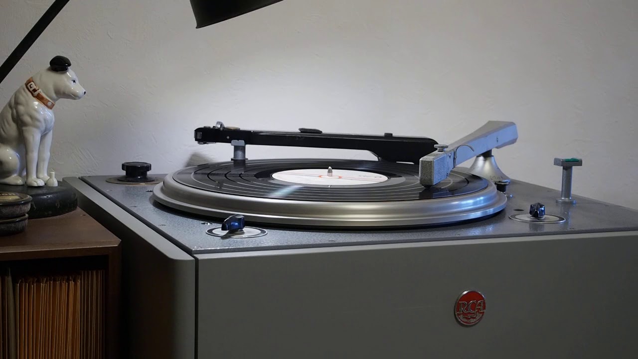 Blue Room / Ruth Berman, Swing Harpist and her Orchestra