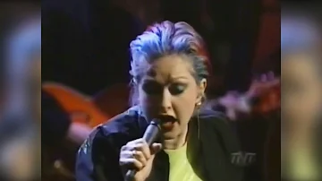 Cyndi Lauper - 2000 Carey (Tribute to Joni Mitchell)