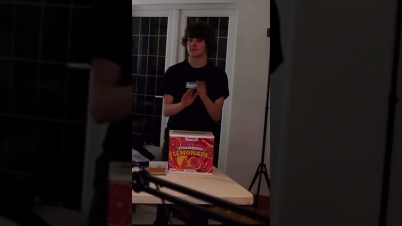 tubbo does the cup game with the youtooz lemonade