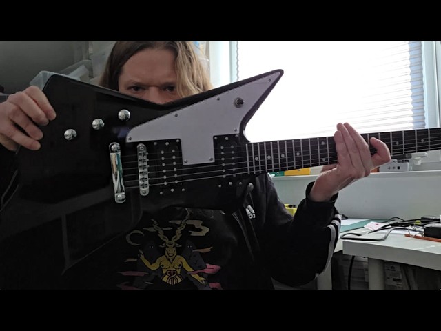 Harley Benton Extreme 76-LH: A Sinister Explorer of the Left Hand