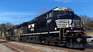 NS Stack Train 204 Heads Through Belmont NC with NS leader 4537 (12-15-2021)