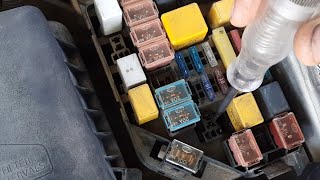 السياره لاتدور بسبب هذا العطل البسيط للمبتدئين في تعلم كهرباء السيارات screenshot 1