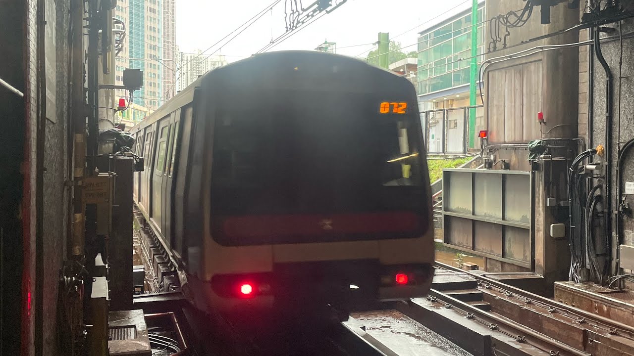 MTR M-Stock EMU [A267/286] Metro-Cammell, Lai King to Tsuen Wan (荃灣綫 ...