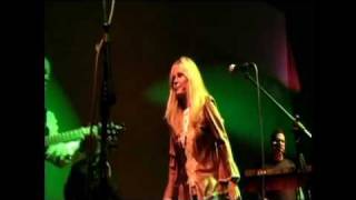 Watch Kim Carnes Checkin Out The Ghosts video