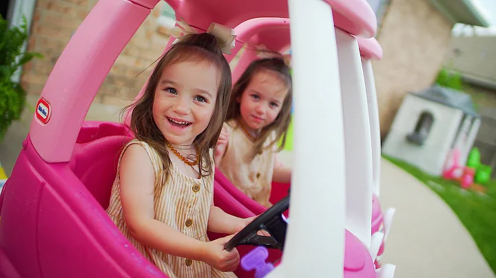 Emma and Lilly Bush | CMN Miracle Child 2021