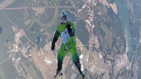Heaven Sent - Luke Aikins Skydives 25,000 feet with (no parachute)