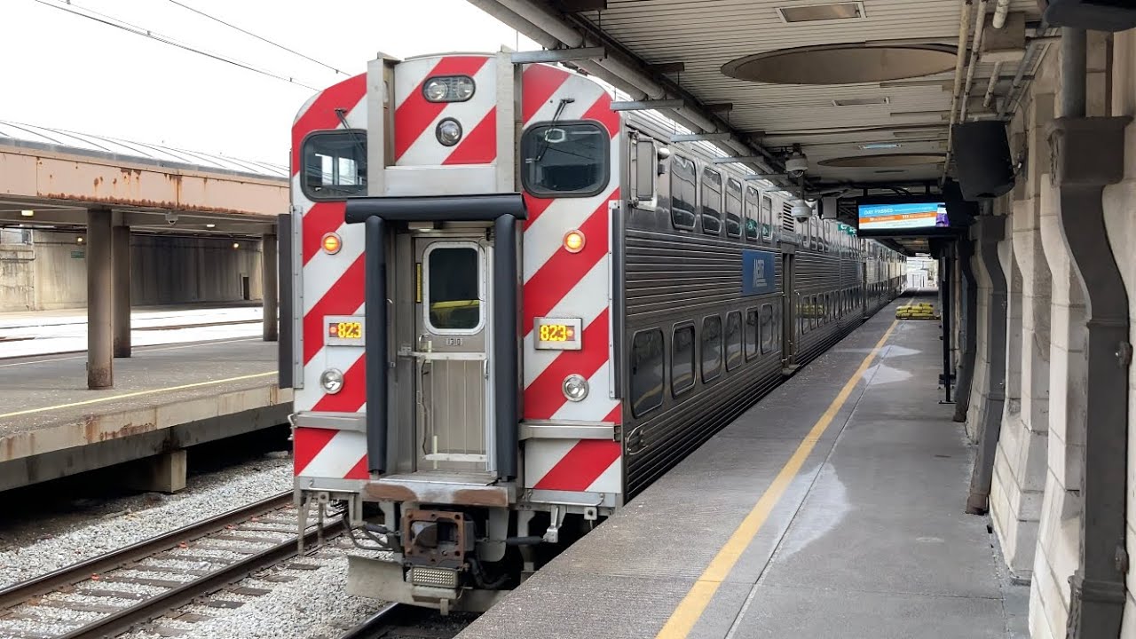 Metra Electric Action Van Buren Street in Chicago, IL (4/15/2023