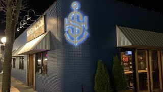 Dinner at Silver Harbor Brewing Company in St. Joseph, Michigan