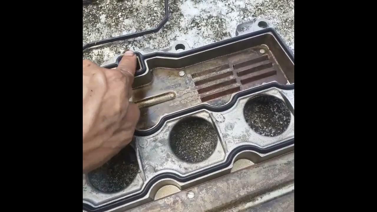 tukar valve cover gasket exora cps YouTube